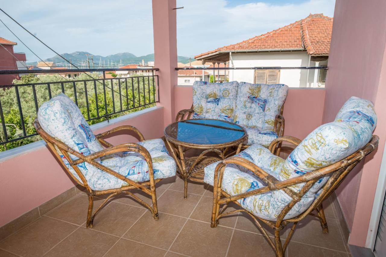 Villa Hospitality Никиана Екстериор снимка